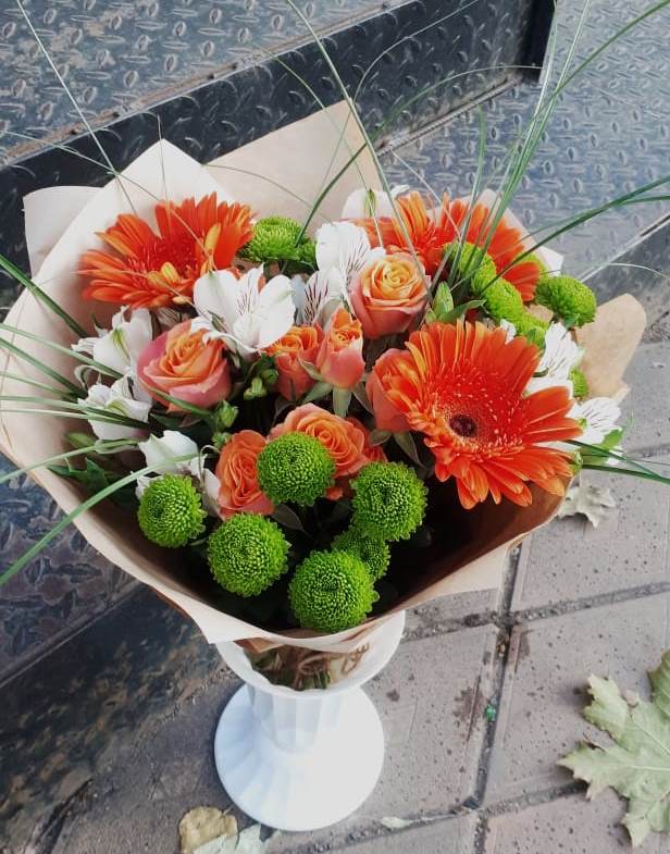 Букет цветов из: Герберы, Хризантемы, Альстромерии и Розы в Решетниково