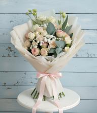 Букет цветов из:  Розы и Лизиантусы в Решетниково