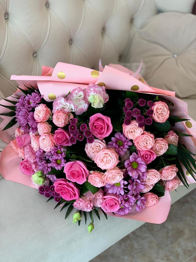 Букет цветов из: Хризантемы, Розы и Лизиантусы в Решетниково