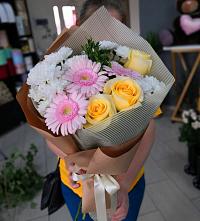 Букет цветов из:  Герберы, Розы и Хризантемы в Решетниково