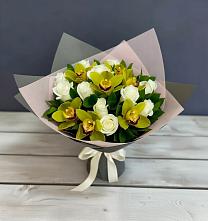 Букет цветов из:  Орхидеи и Розы в Решетниково