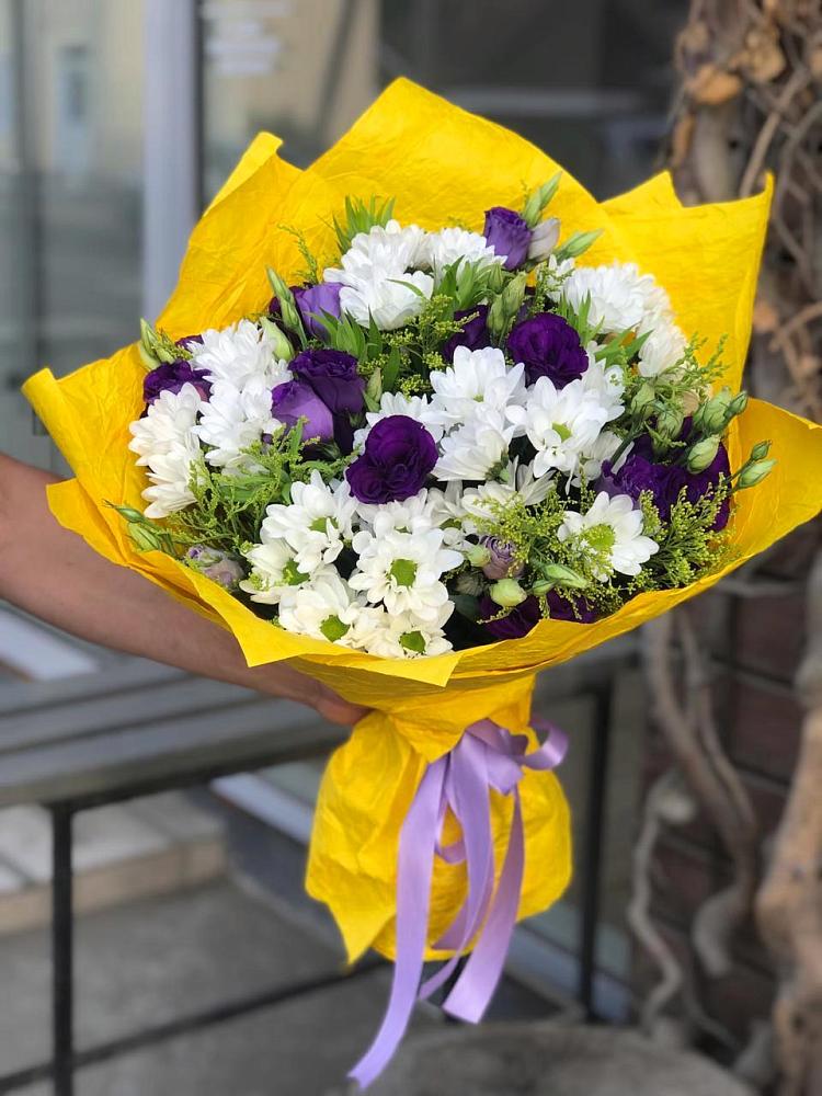 Букет цветов из: Ирисы, Хризантемы и Ромашки в Решетниково