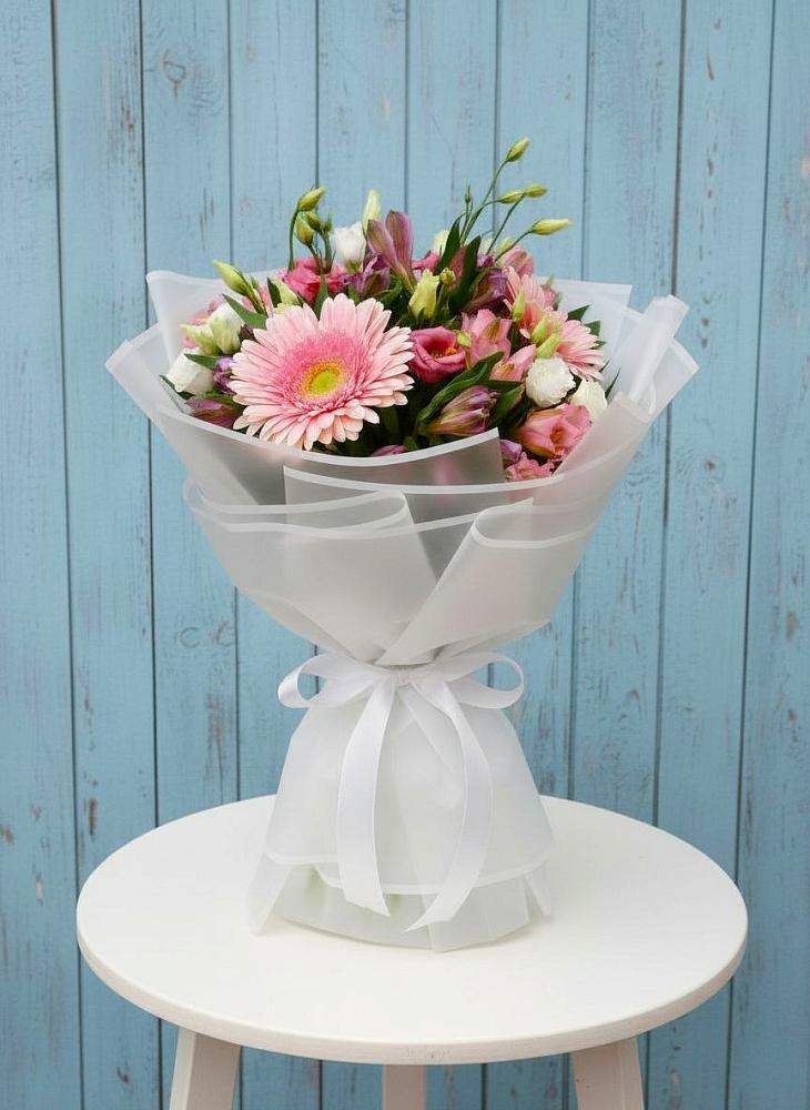 Букет цветов из: Герберы, Альстромерии и Лизиантусы в Решетниково