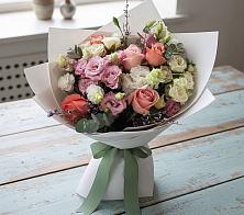 Букет цветов из:  Розы, Лизиантусы и Гвоздики в Решетниково