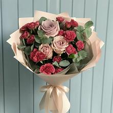 Букет цветов из:  Гвоздики и Розы в Решетниково