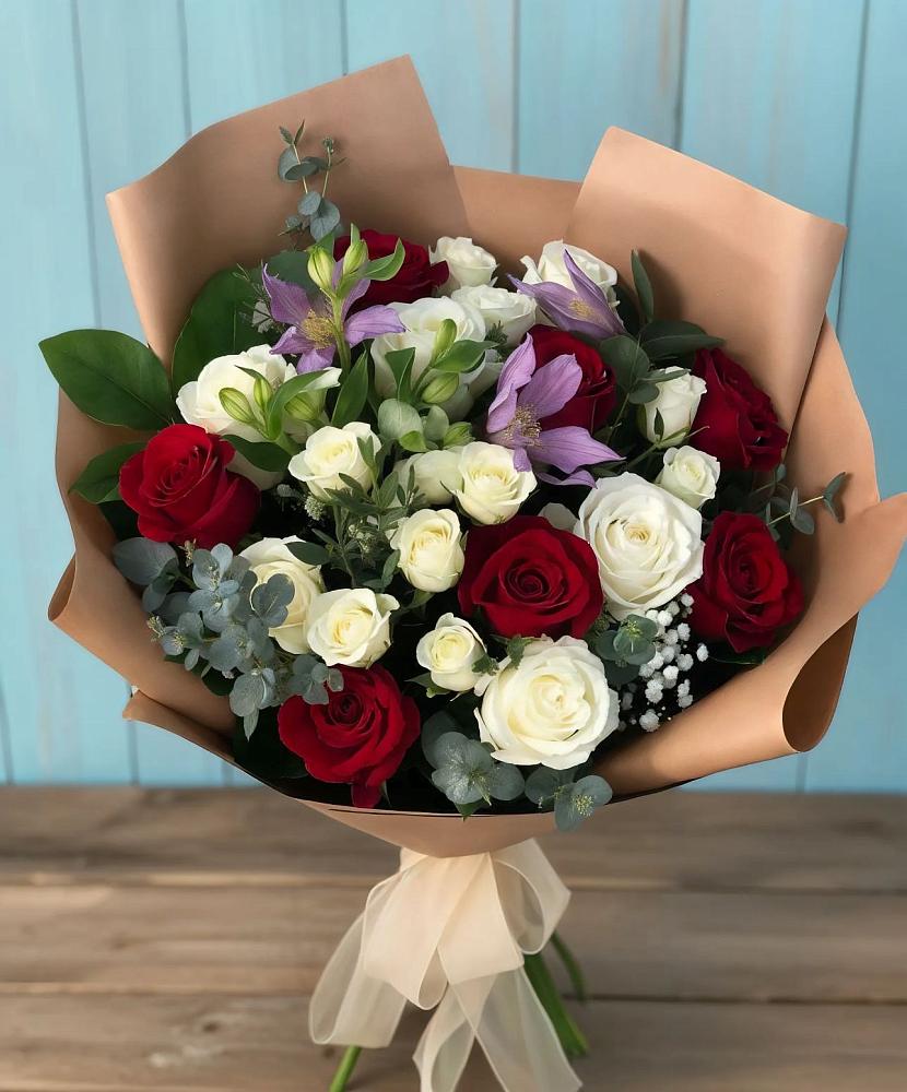 Букет цветов из: Розы и Альстромерии в Решетниково