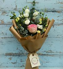 Букет цветов из:  Розы и Лизиантусы в Решетниково